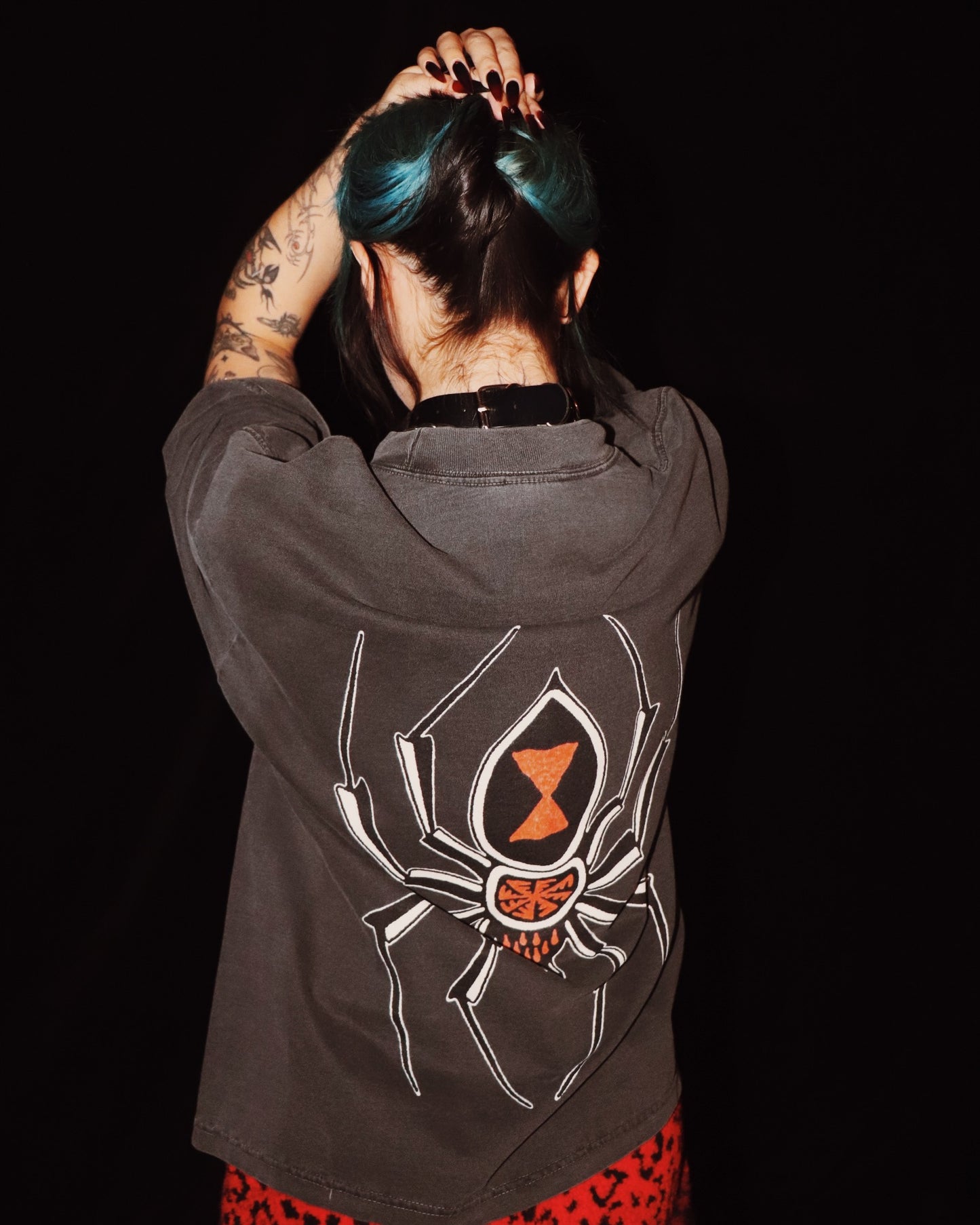 Black Widow - Tee (Grey)