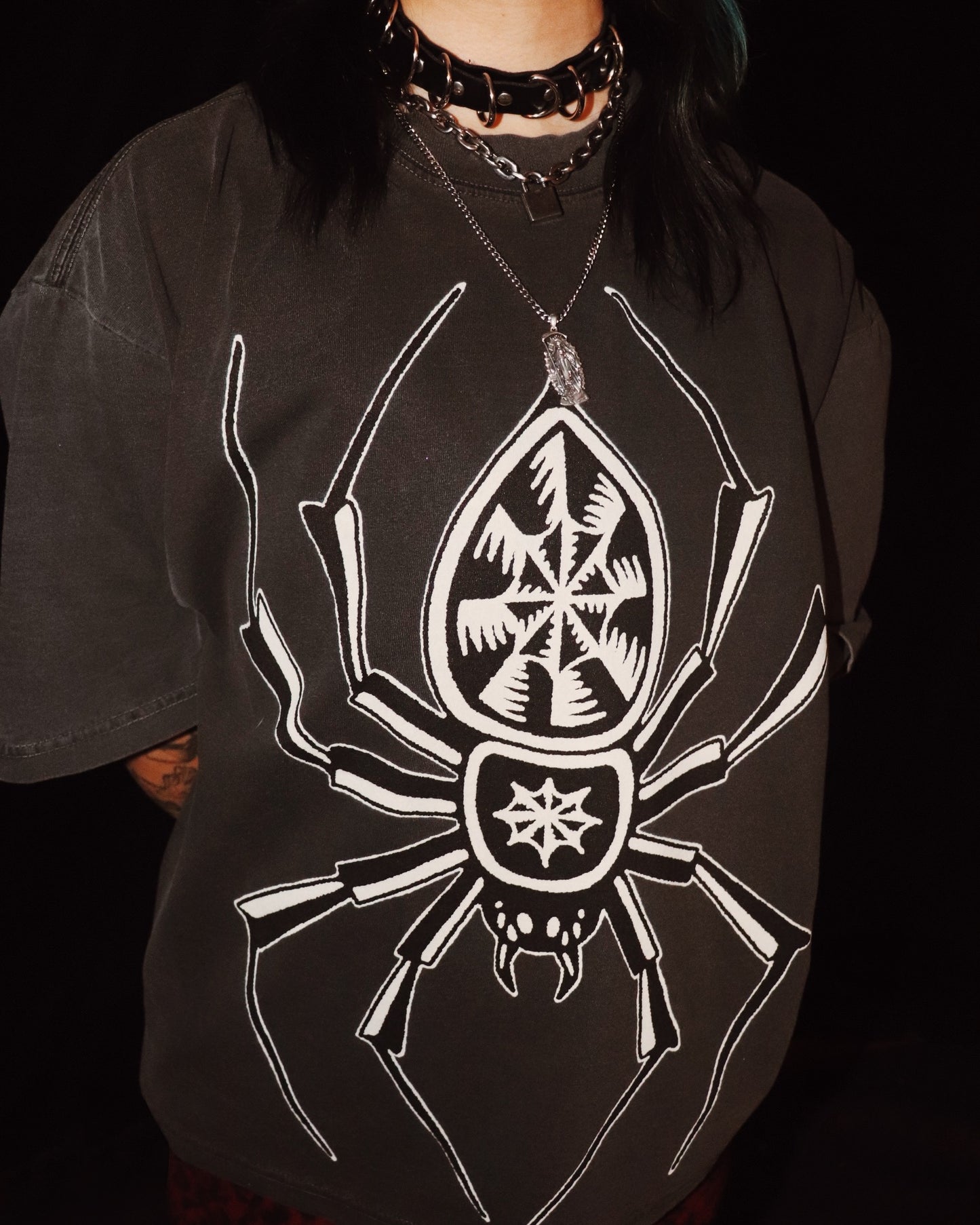 Black Widow - Tee (Grey)